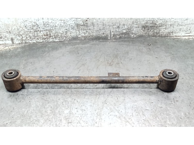Recambio de brazo suspension superior trasero derecho para nissan terrano ii (r20) 2.7 tdi 4wd referencia OEM IAM   