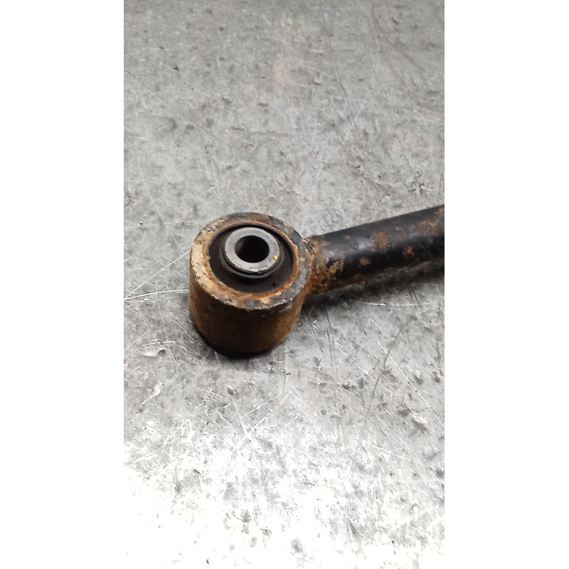 Recambio de brazo suspension inferior trasero derecho para nissan terrano ii (r20) 2.7 tdi 4wd referencia OEM IAM BARRA PANHARD 