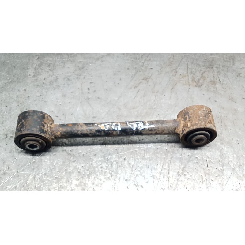 Recambio de brazo suspension superior trasero derecho para nissan terrano ii (r20) 2.7 tdi 4wd referencia OEM IAM   