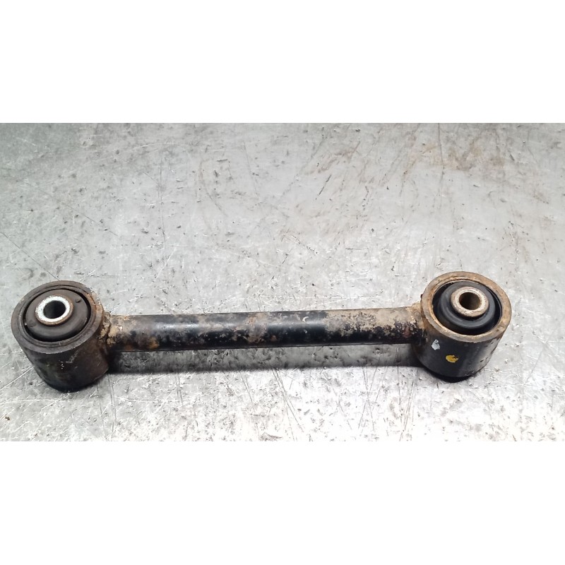 Recambio de brazo suspension superior trasero derecho para nissan terrano ii (r20) 2.7 tdi 4wd referencia OEM IAM   