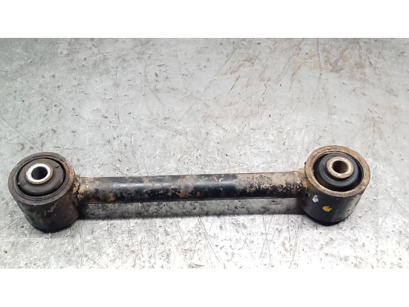 Recambio de brazo suspension superior trasero derecho para nissan terrano ii (r20) 2.7 tdi 4wd referencia OEM IAM   