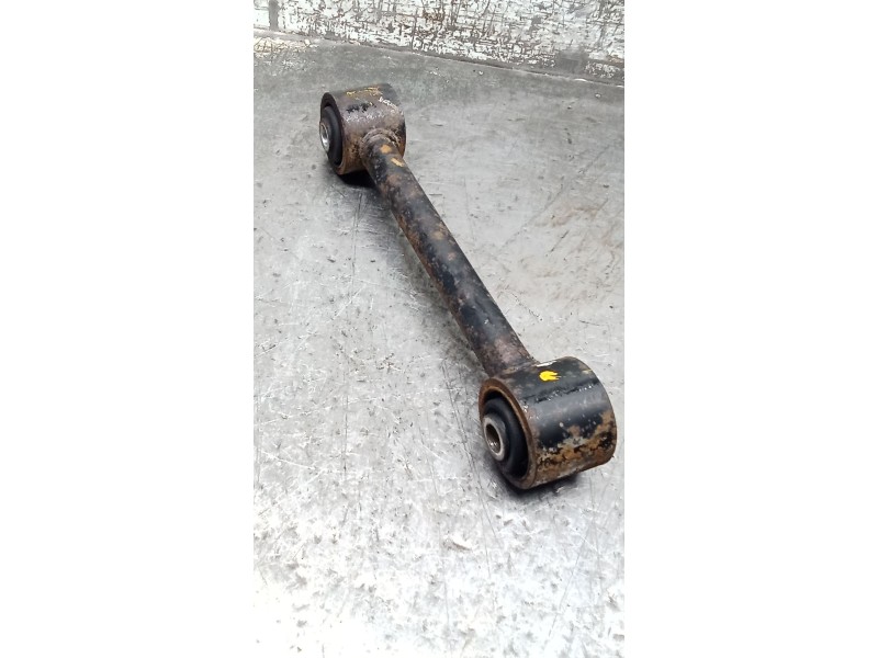 Recambio de brazo suspension superior trasero derecho para nissan terrano ii (r20) 2.7 tdi 4wd referencia OEM IAM   