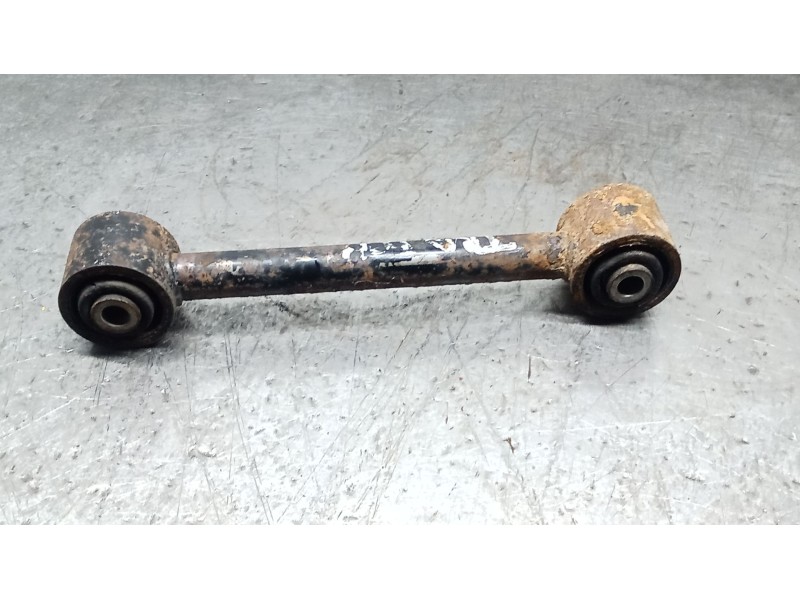 Recambio de brazo suspension superior trasero izquierdo para nissan terrano ii (r20) 2.7 tdi 4wd referencia OEM IAM   