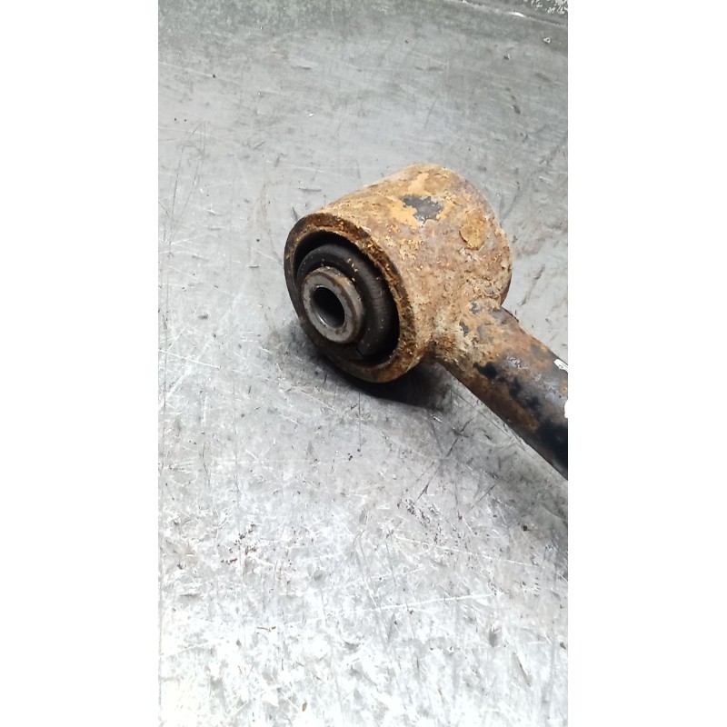 Recambio de brazo suspension superior trasero izquierdo para nissan terrano ii (r20) 2.7 tdi 4wd referencia OEM IAM   