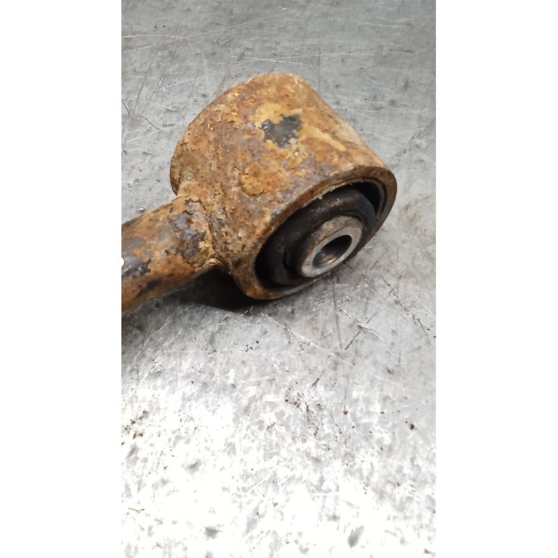 Recambio de brazo suspension superior trasero izquierdo para nissan terrano ii (r20) 2.7 tdi 4wd referencia OEM IAM   