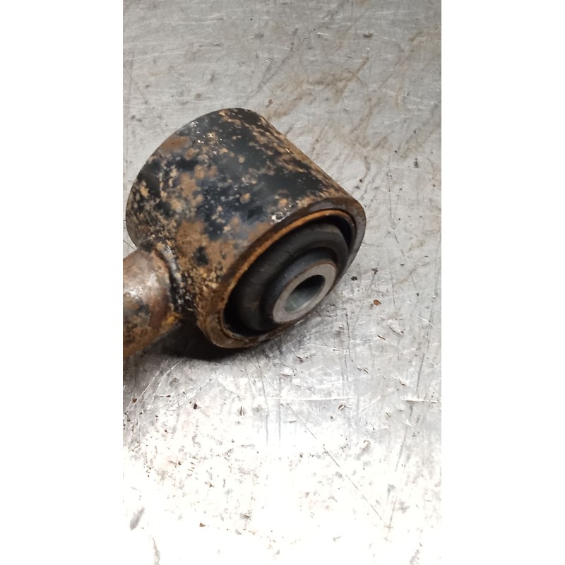 Recambio de brazo suspension superior trasero izquierdo para nissan terrano ii (r20) 2.7 tdi 4wd referencia OEM IAM   