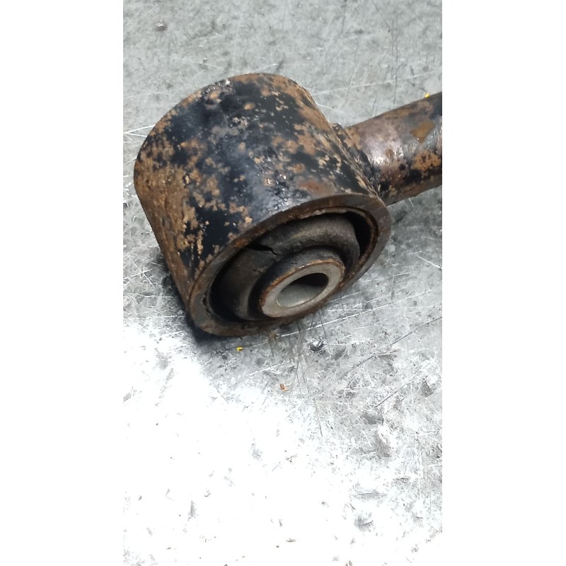 Recambio de brazo suspension superior trasero izquierdo para nissan terrano ii (r20) 2.7 tdi 4wd referencia OEM IAM   