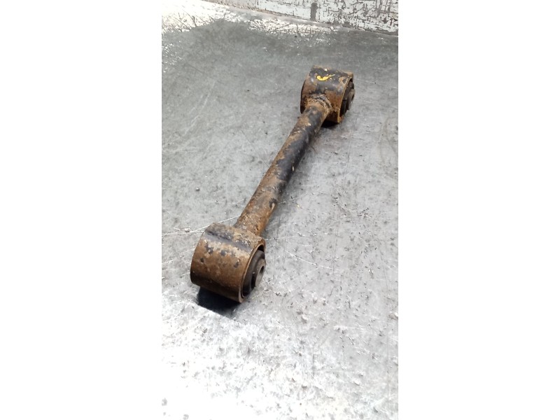 Recambio de brazo suspension superior trasero izquierdo para nissan terrano ii (r20) 2.7 tdi 4wd referencia OEM IAM   