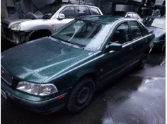 volvo s40 berlina del año 2000