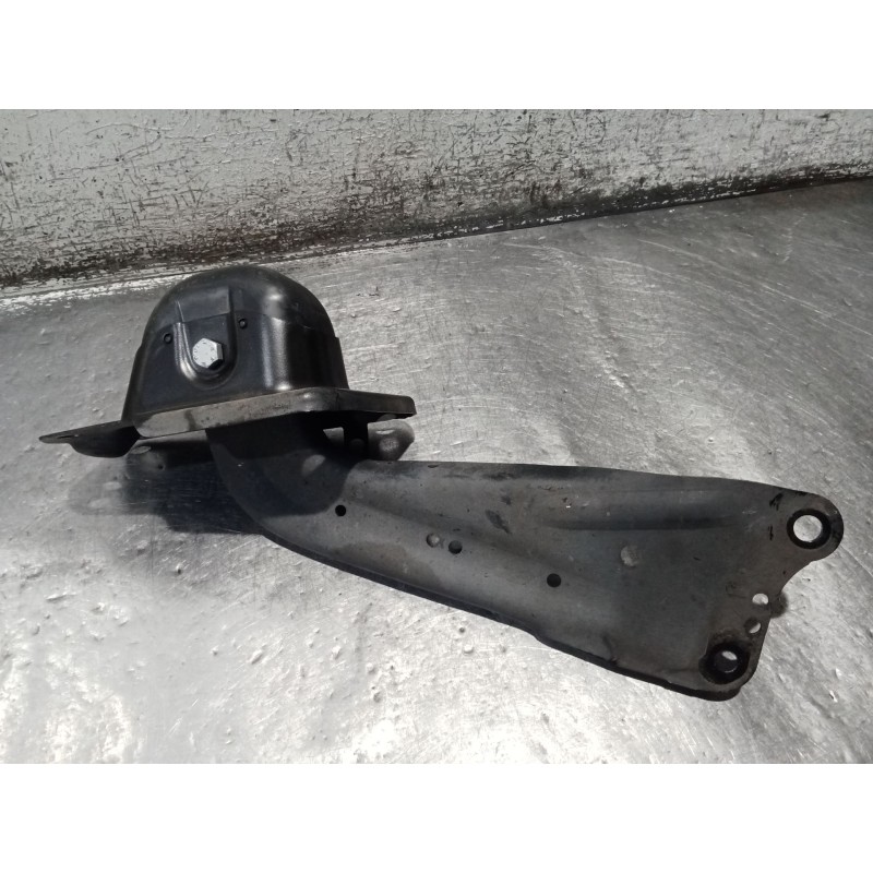 Recambio de brazo suspension superior trasero izquierdo para audi a3 sportback (8ya, 8yf) 35 tdi referencia OEM IAM   