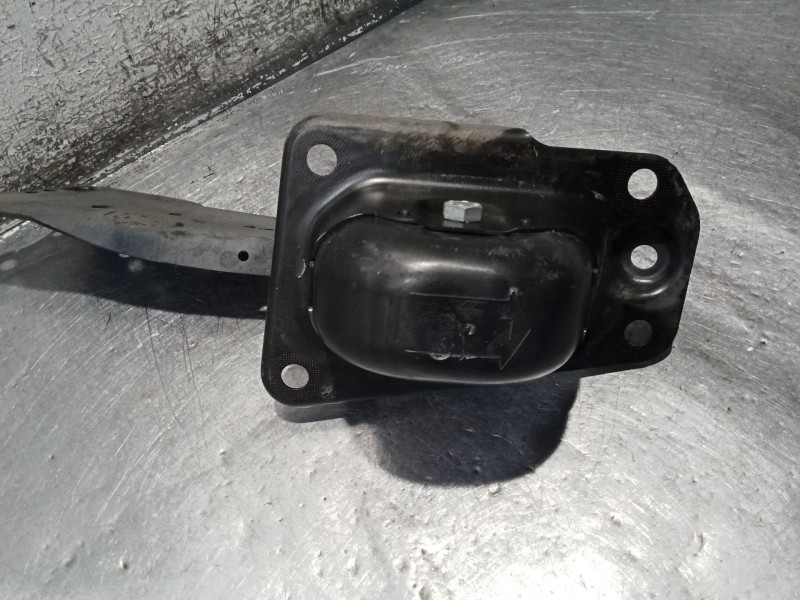 Recambio de brazo suspension superior trasero izquierdo para audi a3 sportback (8ya, 8yf) 35 tdi referencia OEM IAM   
