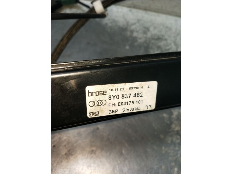 Recambio de elevalunas delantero derecho para audi a3 sportback (8ya, 8yf) 35 tdi referencia OEM IAM 8Y0837462 E04175101 5P