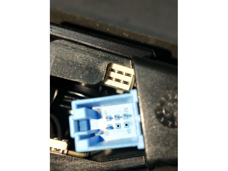 Recambio de piloto trasero derecho interior para audi a3 sportback (8ya, 8yf) 35 tdi referencia OEM IAM 8Y0945308 0021360813 