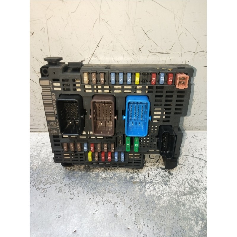 Recambio de caja reles / fusibles para citroën c4 ii (nc_) 1.2 thp 130 referencia OEM IAM 9807428080 61259062 