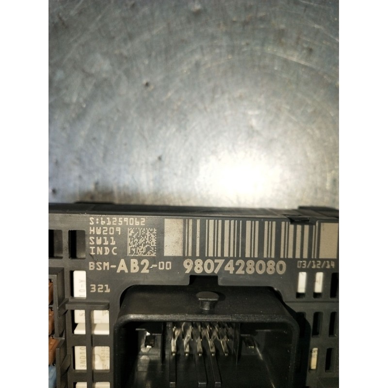 Recambio de caja reles / fusibles para citroën c4 ii (nc_) 1.2 thp 130 referencia OEM IAM 9807428080 61259062 