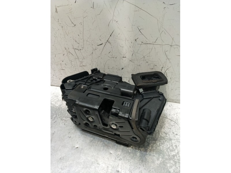 Recambio de motor cierre centralizado delantero izquierdo para audi a3 sportback (8ya, 8yf) 35 tdi referencia OEM IAM B6C5TB8370