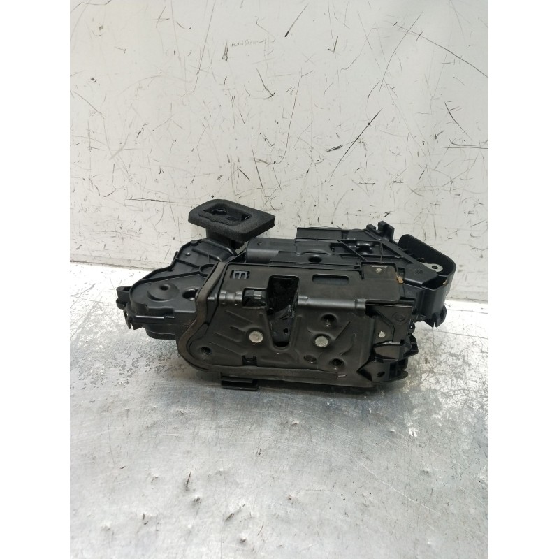 Recambio de motor cierre centralizado delantero izquierdo para audi a3 sportback (8ya, 8yf) 35 tdi referencia OEM IAM B5C5TB8370