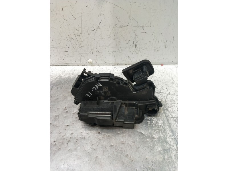 Recambio de motor cierre centralizado delantero izquierdo para audi a3 sportback (8ya, 8yf) 35 tdi referencia OEM IAM B5C5TB8370