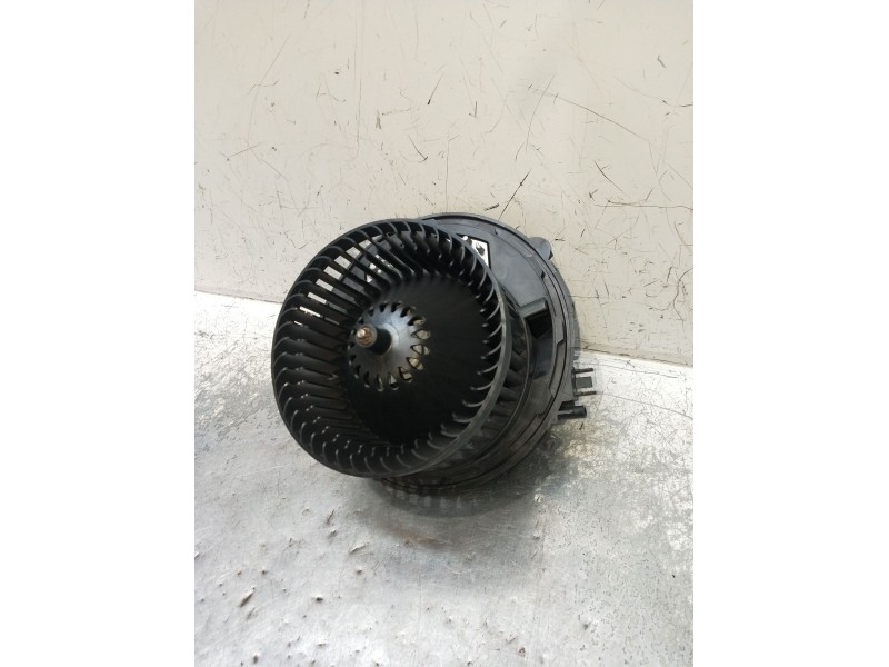 Recambio de motor calefaccion para audi a3 sportback (8ya, 8yf) 35 tdi referencia OEM IAM 5WA907521  