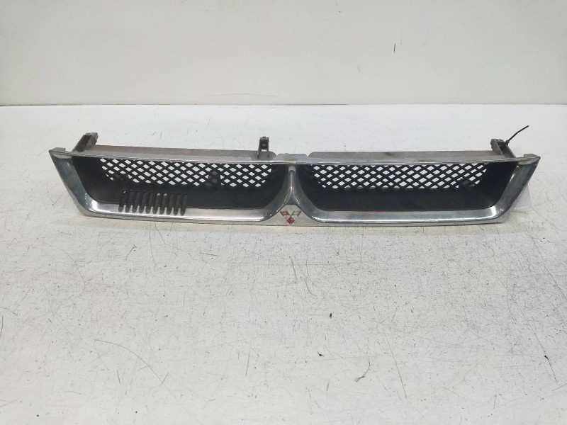 Recambio de rejilla delantera para mitsubishi galant berlina (ea0) 2.5 v6 24v cat referencia OEM IAM   