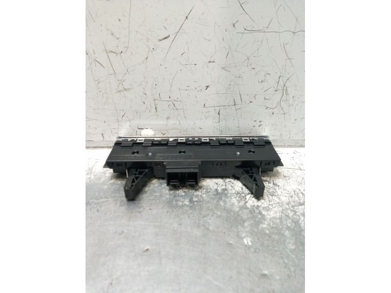 Recambio de mando multifuncion para audi a3 sportback (8ya, 8yf) 35 tdi referencia OEM IAM 8Y0925301AP  