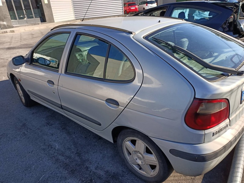 renault megane i fase 2 berlina (ba0) del año 1999