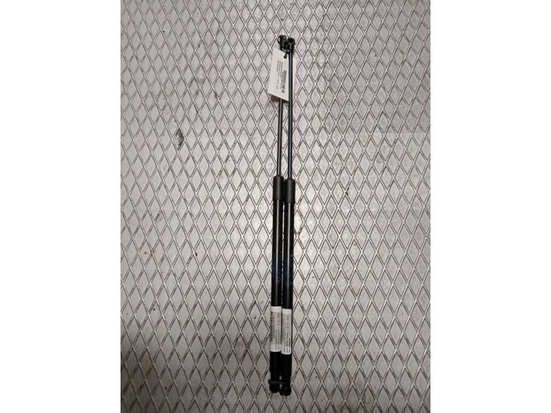 Recambio de amortiguadores capo para dacia duster ii comfort referencia OEM IAM 654702645R  