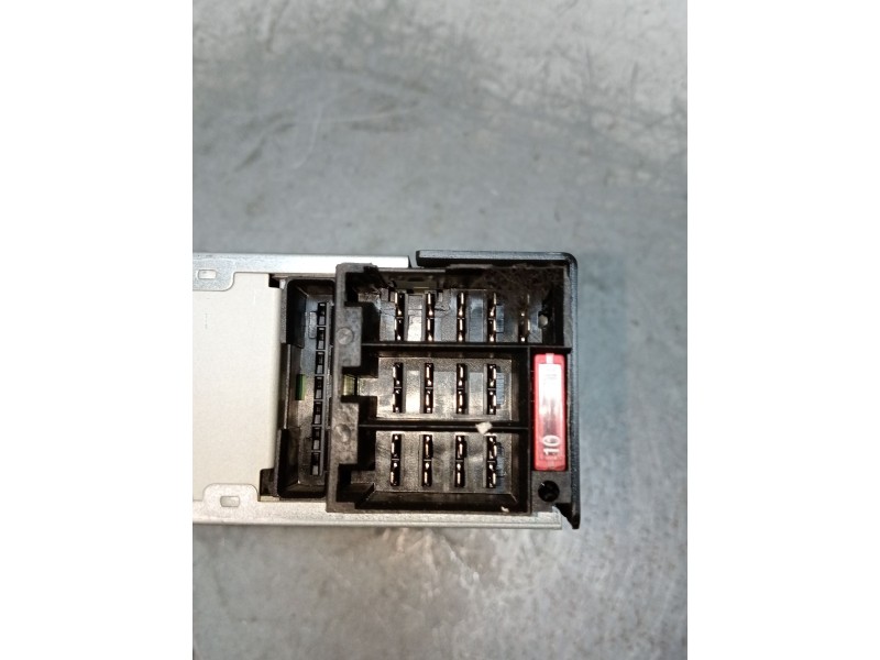 Recambio de sistema audio / radio cd para opel zafira a blue line referencia OEM IAM 330886636 24469302 