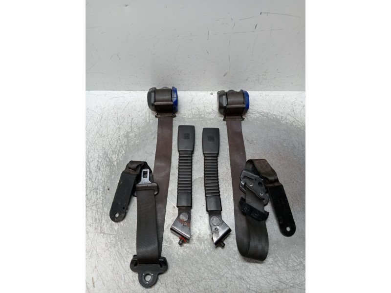 Recambio de juego cinturones delantero para mitsubishi galloper (hyundai) 2.5 td (5-ptas.) referencia OEM IAM   5P