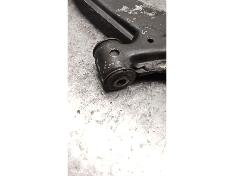 Recambio de brazo suspension inferior delantero izquierdo para citroën xsara (n1) 1.9 d referencia OEM IAM   
