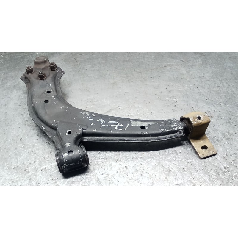 Recambio de brazo suspension inferior delantero izquierdo para citroën xsara (n1) 1.9 d referencia OEM IAM   
