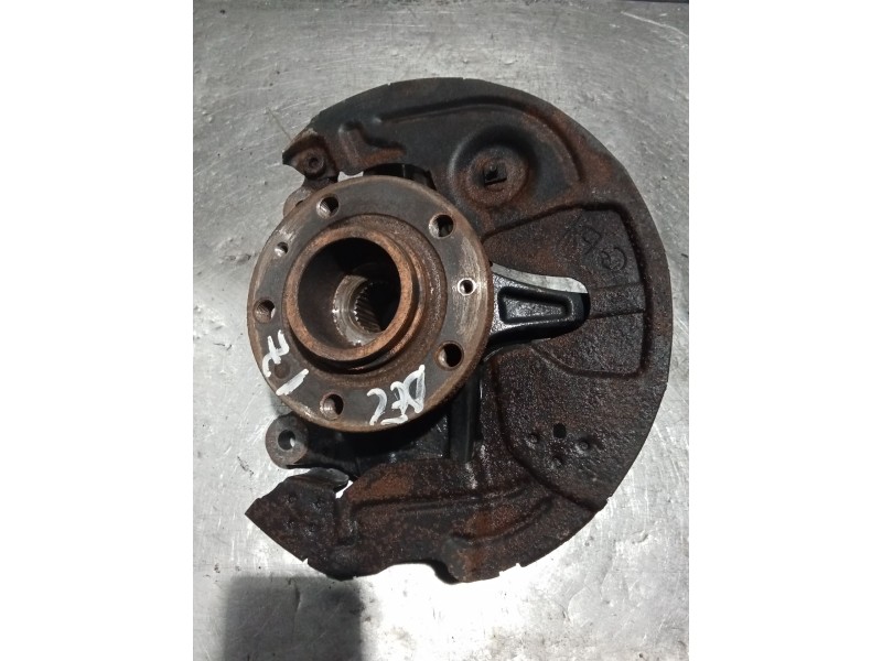 Recambio de mangueta delantera izquierda para peugeot 3008 ii suv (mc_, mr_, mj_, m4_) 1.5 bluehdi 130 referencia OEM IAM   