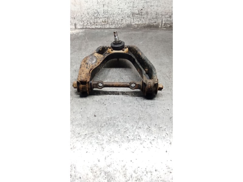 Recambio de brazo suspension inferior delantero izquierdo para nissan terrano ii (r20) 2.7 td 4wd referencia OEM IAM   