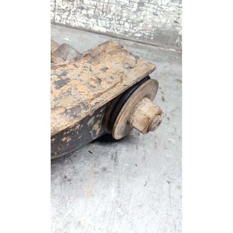 Recambio de brazo suspension inferior delantero izquierdo para nissan terrano ii (r20) 2.7 td 4wd referencia OEM IAM   