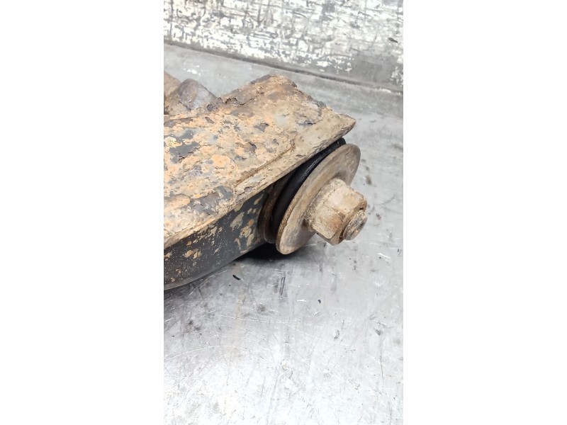 Recambio de brazo suspension inferior delantero izquierdo para nissan terrano ii (r20) 2.7 td 4wd referencia OEM IAM   