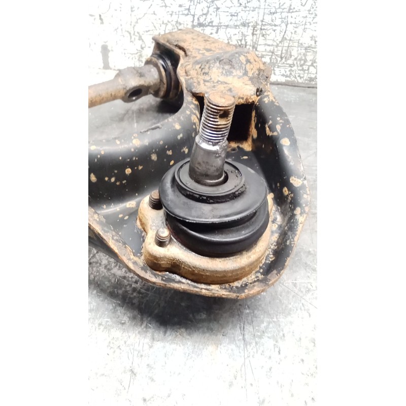 Recambio de brazo suspension inferior delantero izquierdo para nissan terrano ii (r20) 2.7 td 4wd referencia OEM IAM   