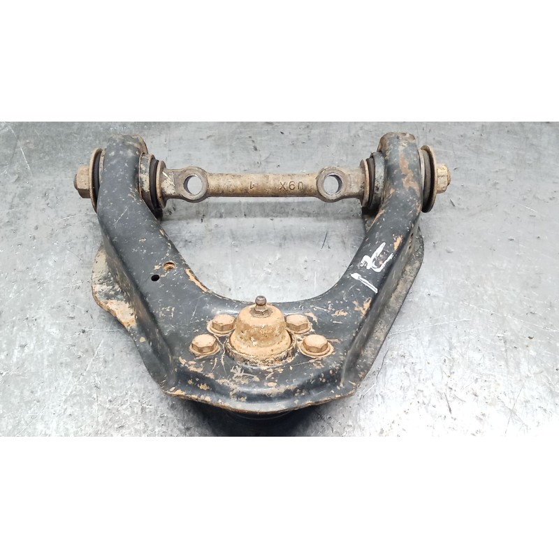 Recambio de brazo suspension inferior delantero izquierdo para nissan terrano ii (r20) 2.7 td 4wd referencia OEM IAM   