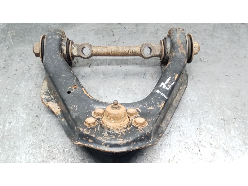 Recambio de brazo suspension inferior delantero izquierdo para nissan terrano ii (r20) 2.7 td 4wd referencia OEM IAM   