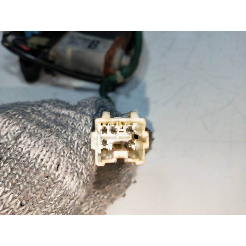 Recambio de elevalunas delantero derecho para mitsubishi galant berlina (ea0) 2.0 cat referencia OEM IAM MR280666 0620200093 4P