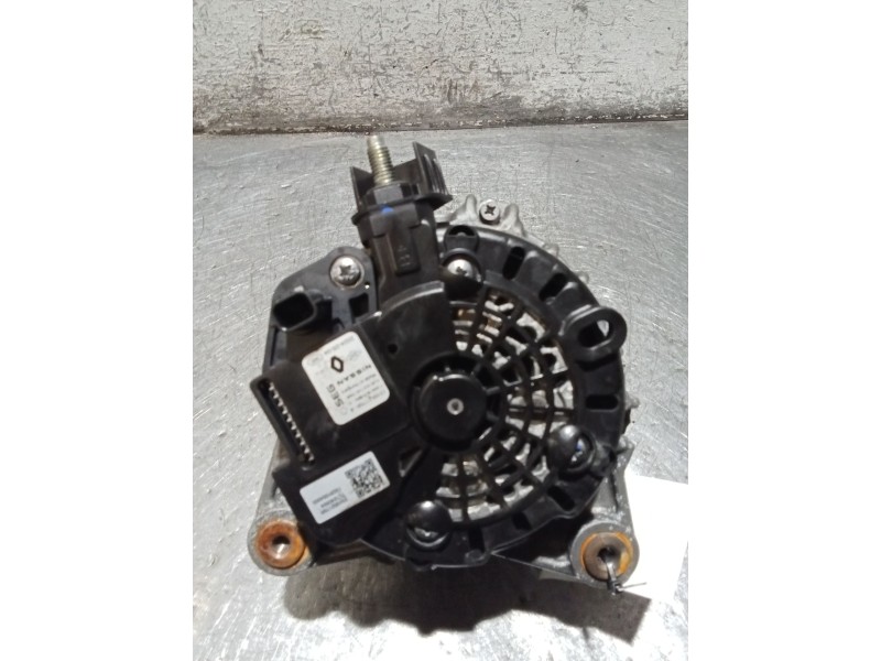 Recambio de alternador para dacia sandero iii 1.0 tce 90 eco-g referencia OEM IAM 231002175R  
