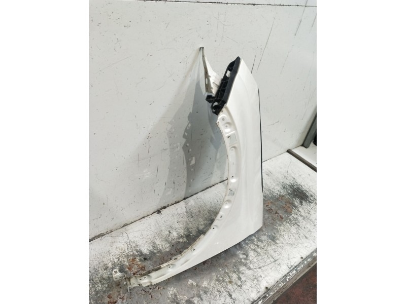 Recambio de aleta delantera izquierda para peugeot 3008 ii suv (mc_, mr_, mj_, m4_) 1.5 bluehdi 130 referencia OEM IAM   