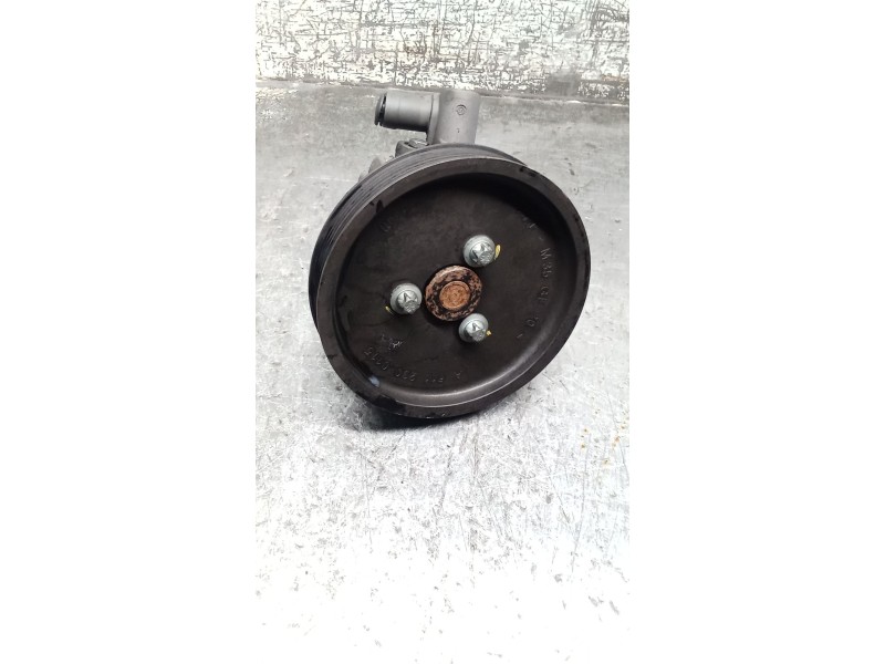 Recambio de bomba direccion para mercedes-benz clase e (w211) e 220 cdi (211.006) referencia OEM IAM A0044661201 A6112300115 