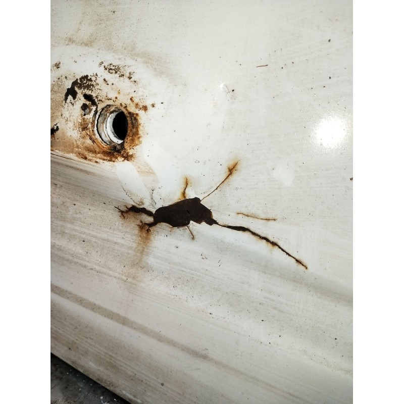 Recambio de porton trasero para nissan terrano ii (r20) 2.7 td 4wd referencia OEM IAM  3P VER FOTOS