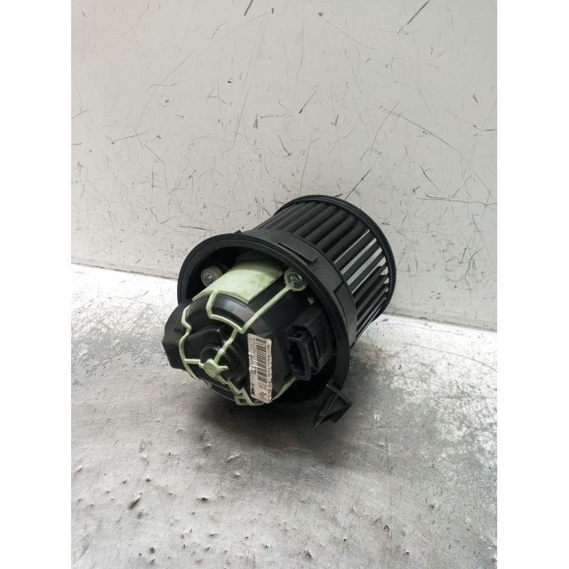 Recambio de motor calefaccion para citroën c4 ii (nc_) 1.2 thp 130 referencia OEM IAM 7050303001  