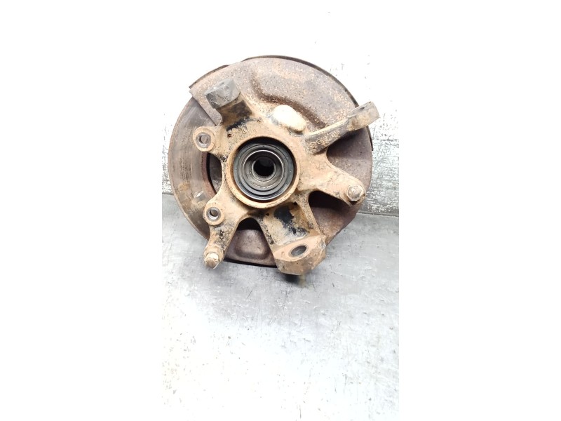 Recambio de mangueta delantera izquierda para nissan terrano ii (r20) 2.7 td 4wd referencia OEM IAM   