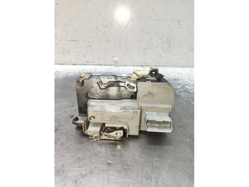 Recambio de motor cierre centralizado delantero derecho para peugeot 206+ (2l_, 2m_) 1.4 hdi eco 70 referencia OEM IAM  3P 