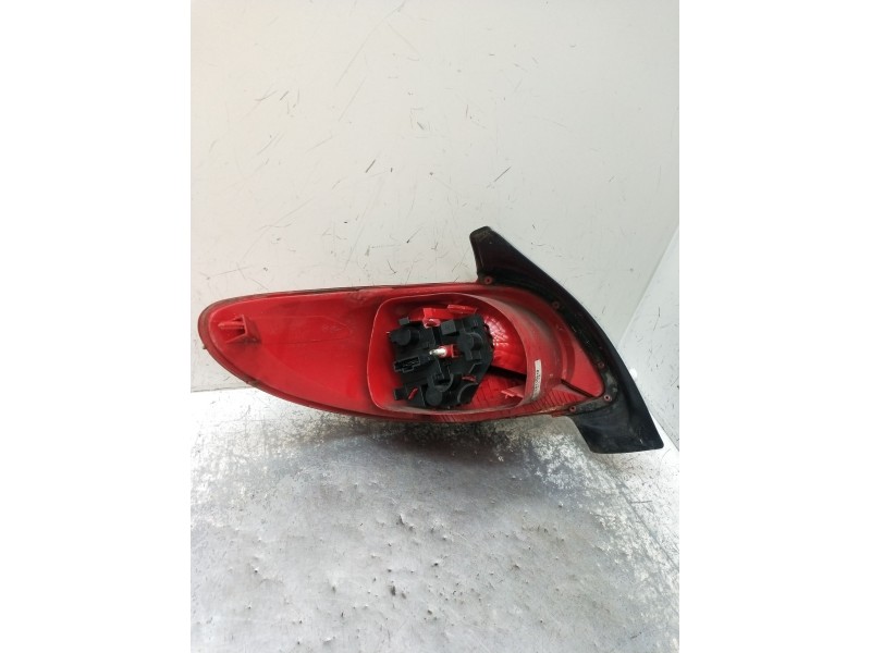 Recambio de piloto trasero derecho para peugeot 206+ (2l_, 2m_) 1.4 hdi eco 70 referencia OEM IAM   