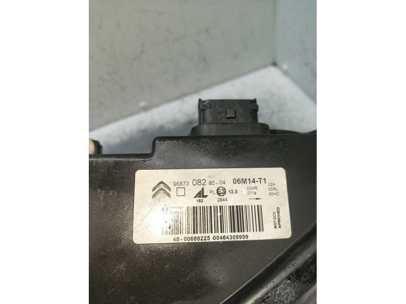 Recambio de faro izquierdo para citroën c4 ii (nc_) 1.2 thp 130 referencia OEM IAM 968730828004  