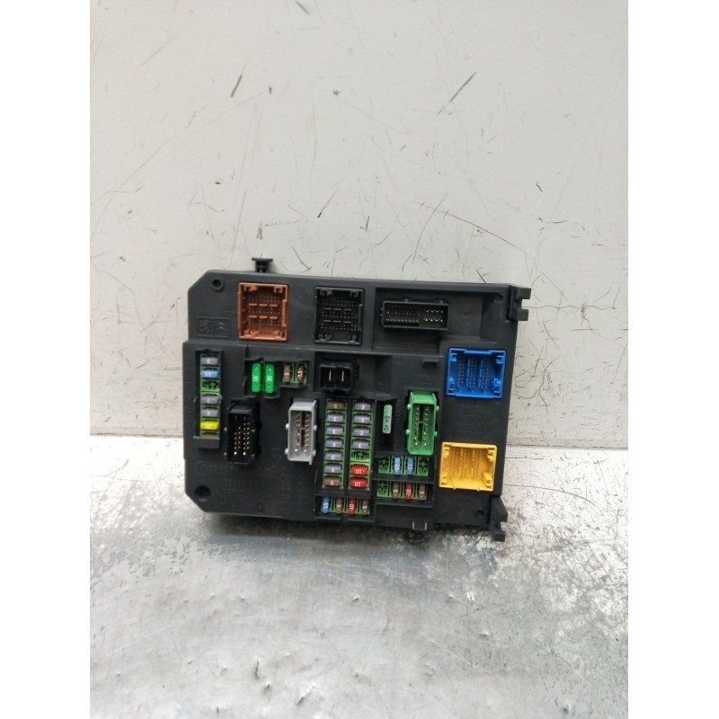 Recambio de caja reles / fusibles para citroën c4 ii (nc_) 1.2 thp 130 referencia OEM IAM 966554748000 S180121003 BSIQ0300