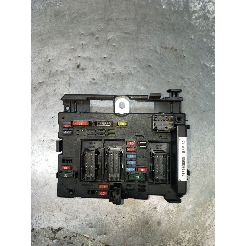 Recambio de caja reles / fusibles para peugeot 206+ (2l_, 2m_) 1.4 hdi eco 70 referencia OEM IAM 9657608880 10358633 BSMBI